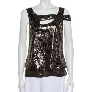 Square neckline sleeveless top